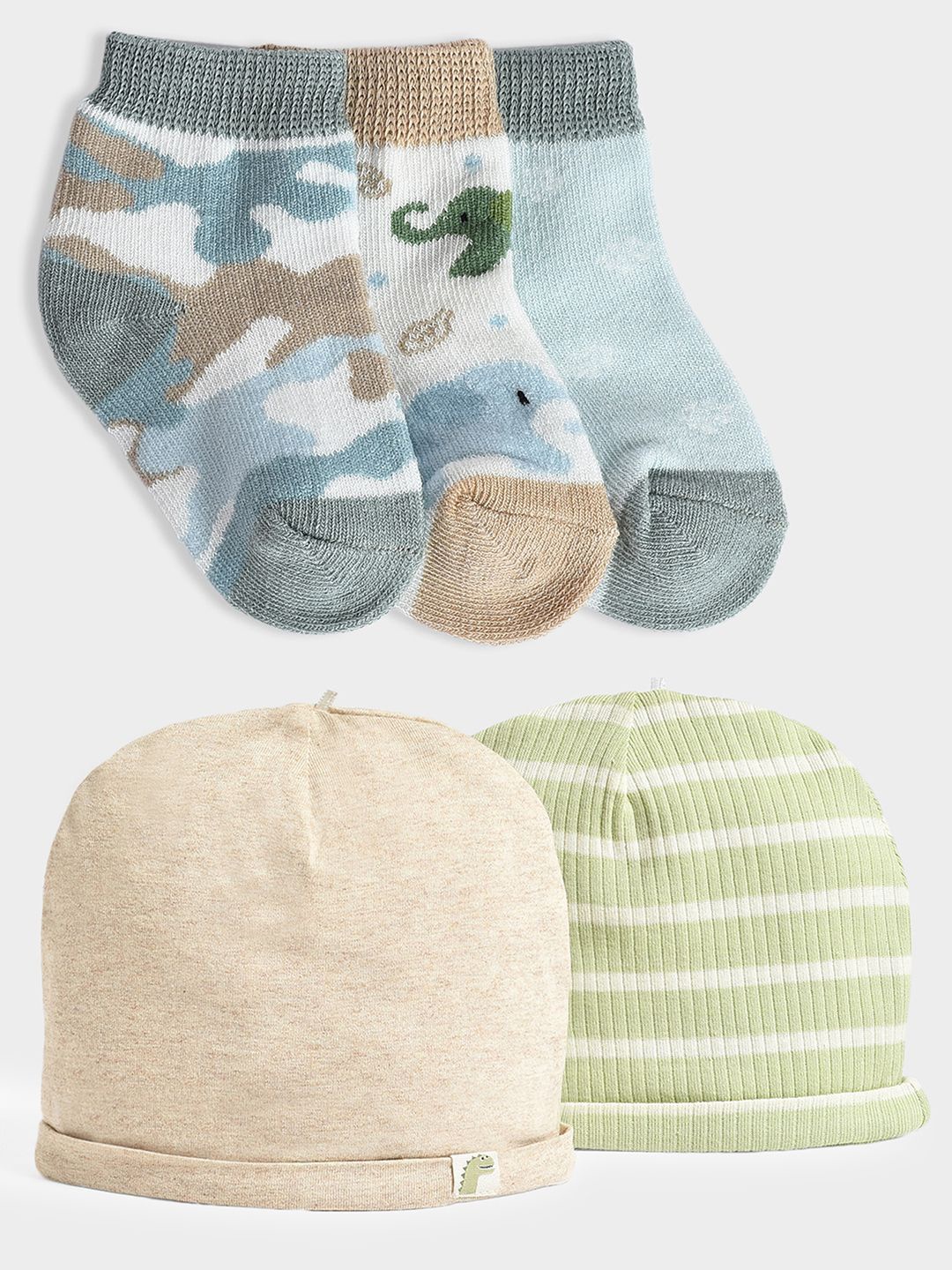 

MiArcus Baby New Born Essentials Gift Set Hamper Including 2 Caps & 3 Socks Pair, Grey