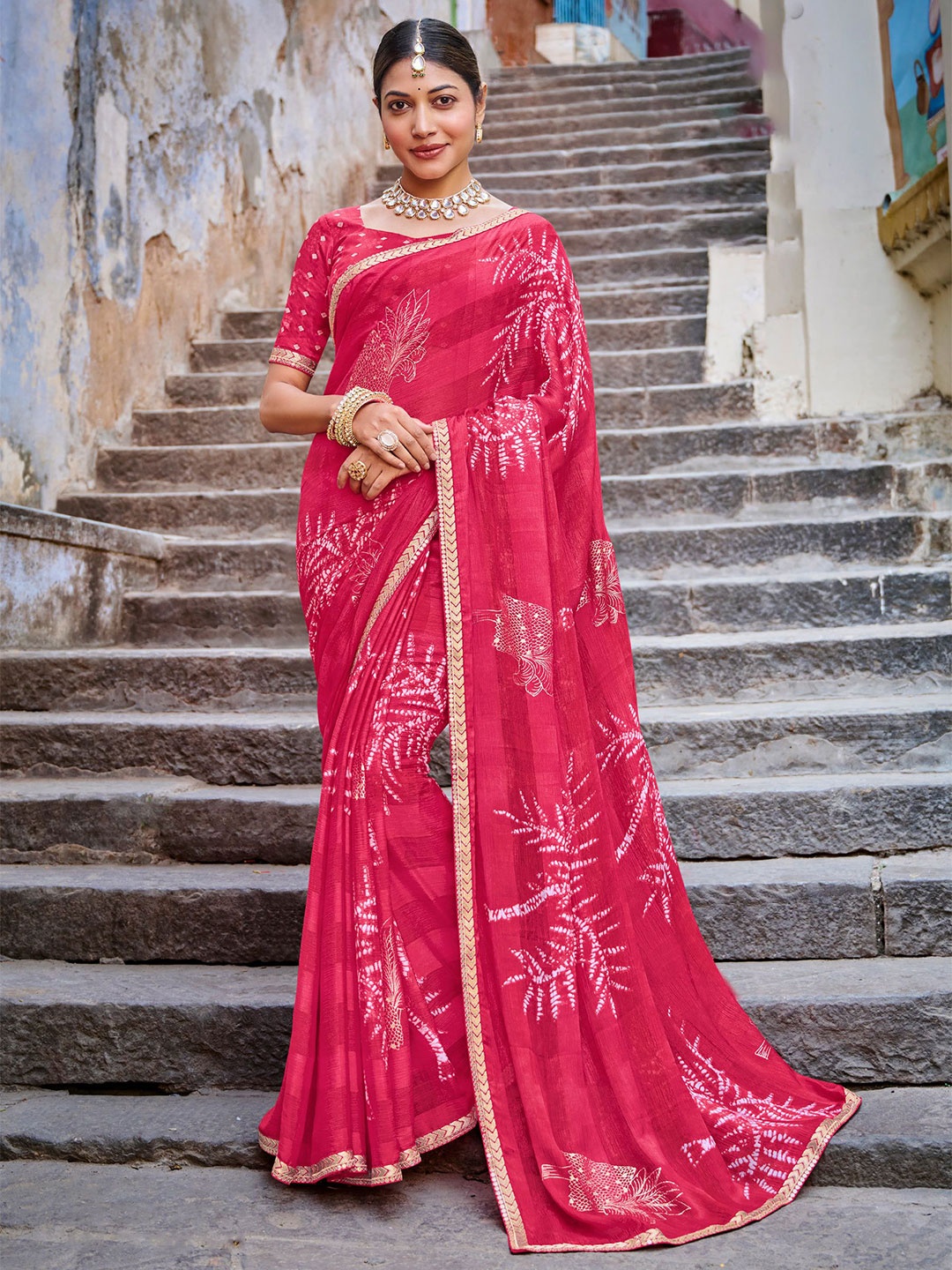 

Laxmipati Floral Poly Chiffon Saree, Pink