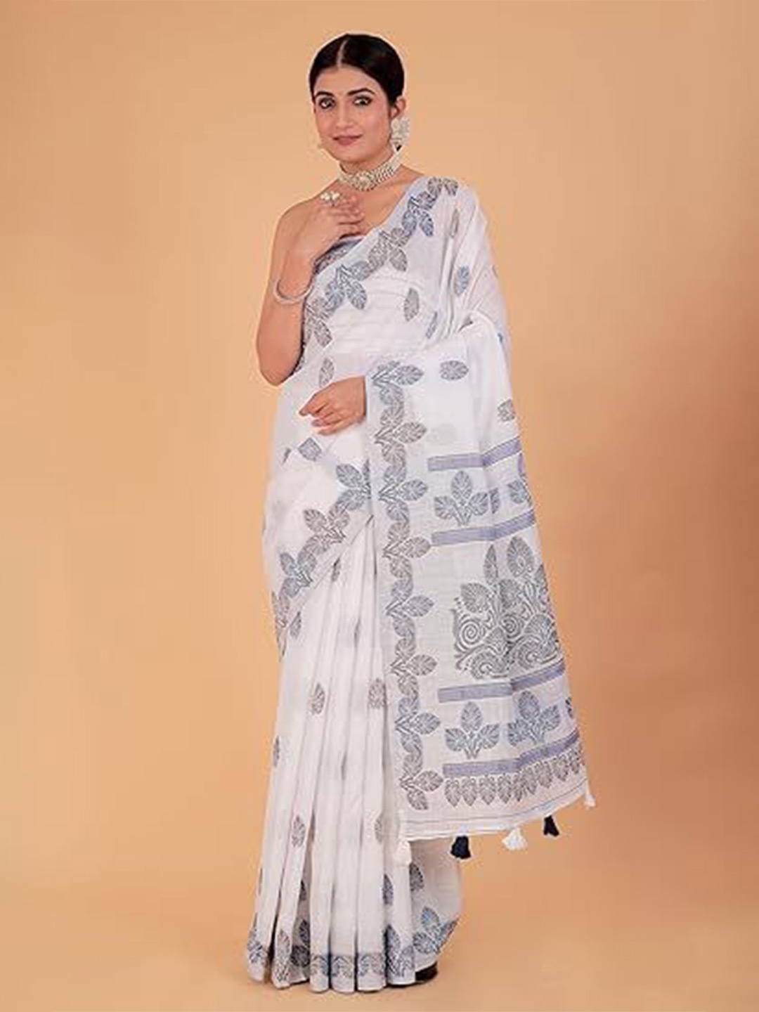 

NEGRONI Floral Printed Saree, White