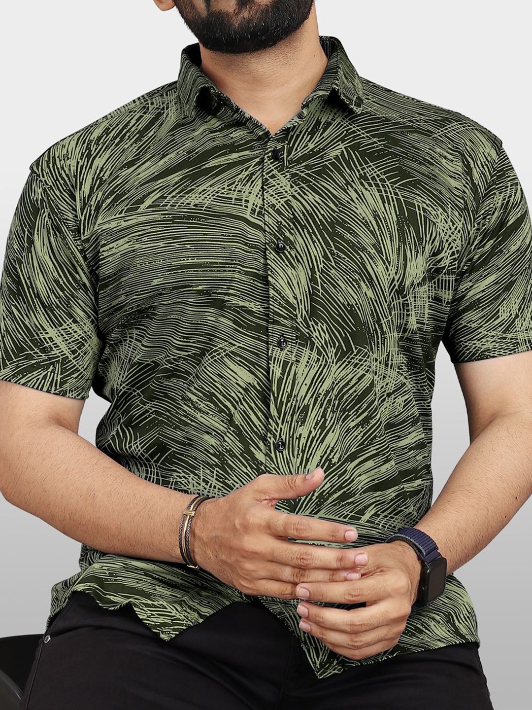 

VeBNoR Men Abstract Printed Standard Fit Casual Shirt, Green