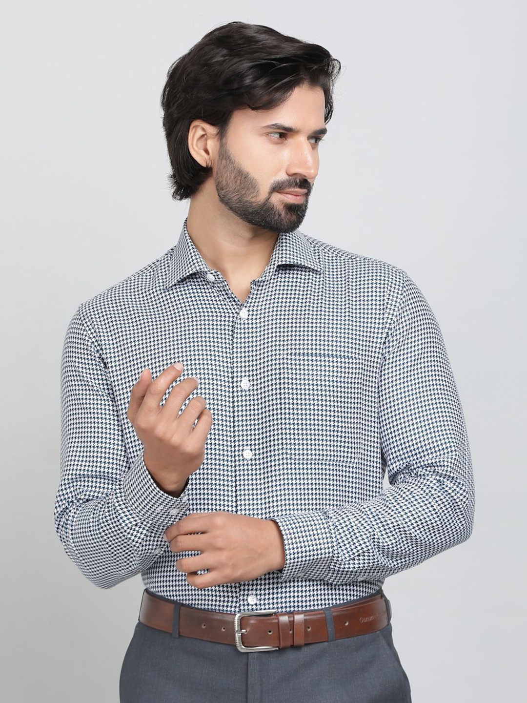 

METAL Men Slim Fit Micro Checks Opaque Printed Formal Shirt, Blue