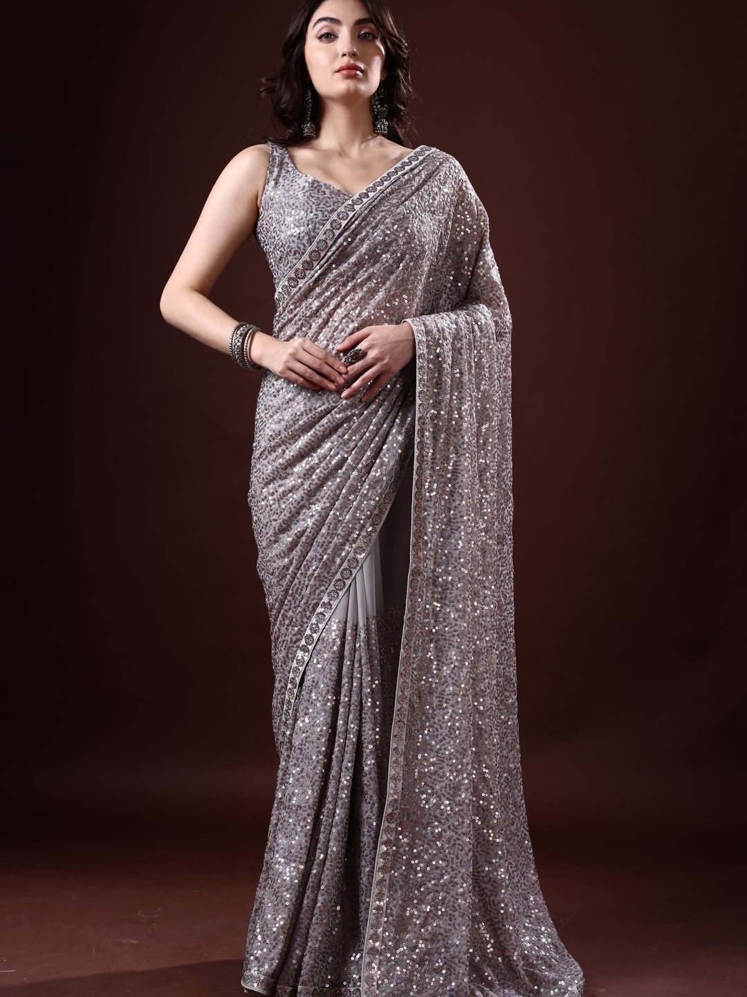 

Suha Embellished Sequinned Pure Georgette Saree, Grey