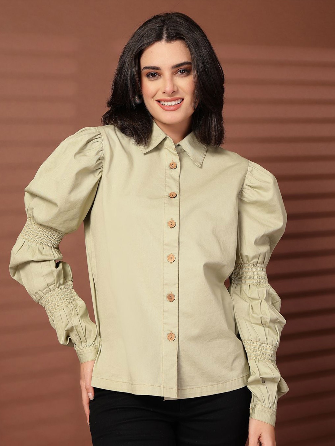 

plusS Women Spread Collar Solid Cotton Casual Shirt, Green