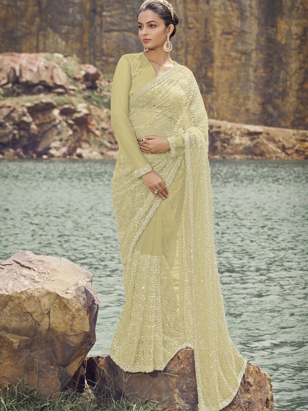 

Suha Embellished Beads and Stones Saree, Yellow