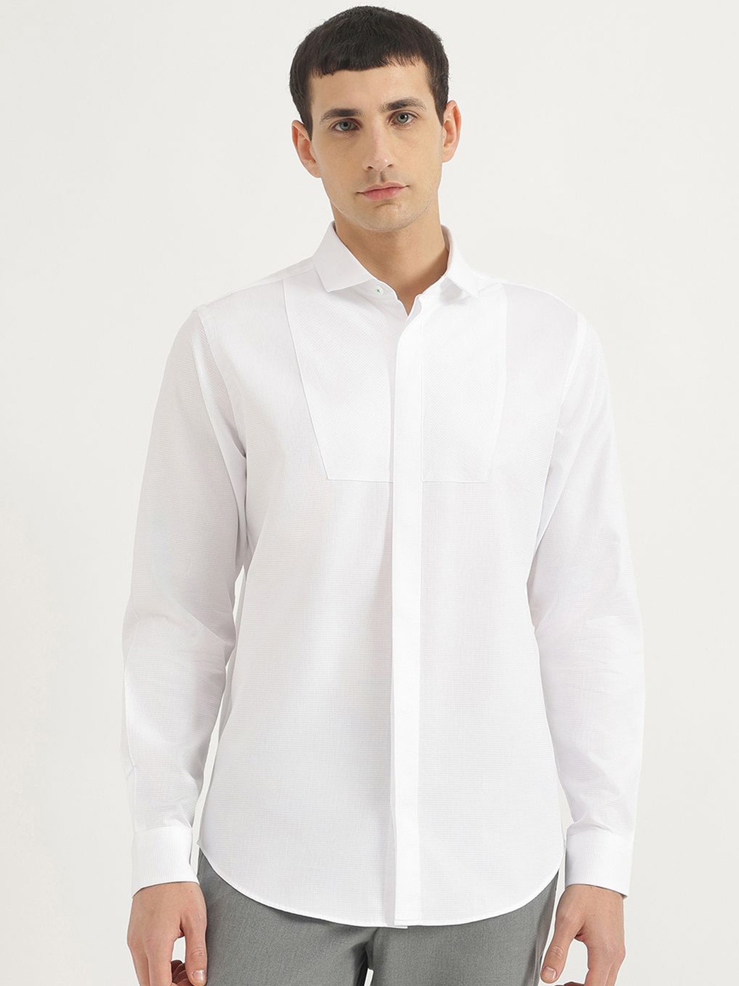 

United Colors of Benetton Men Spread Collar Solid Cotton Casual Shirt, White