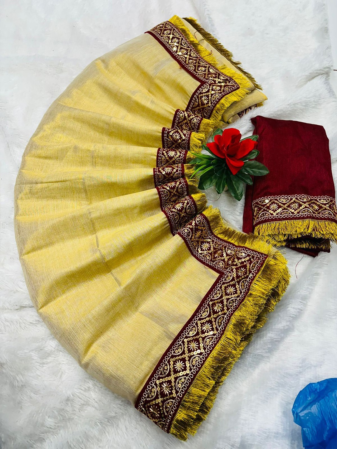 

MANSUBHA Sequinned Silk Blend Banarasi Saree, Beige