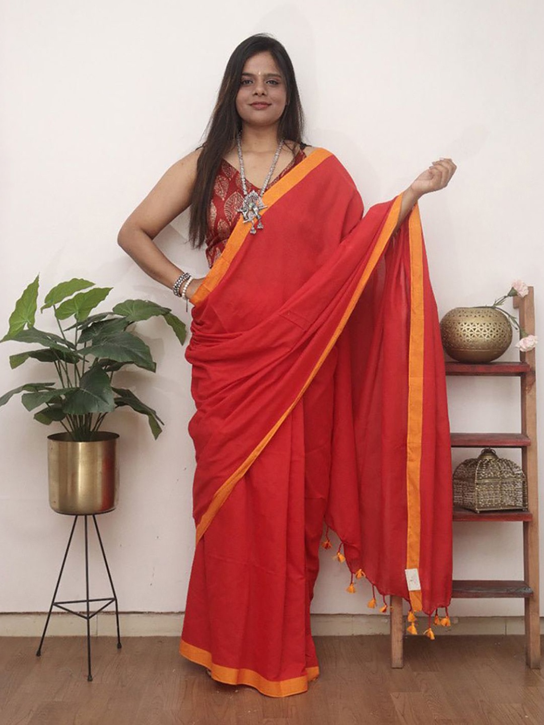 

Luxurionworld Pure Cotton Handloom Saree, Red