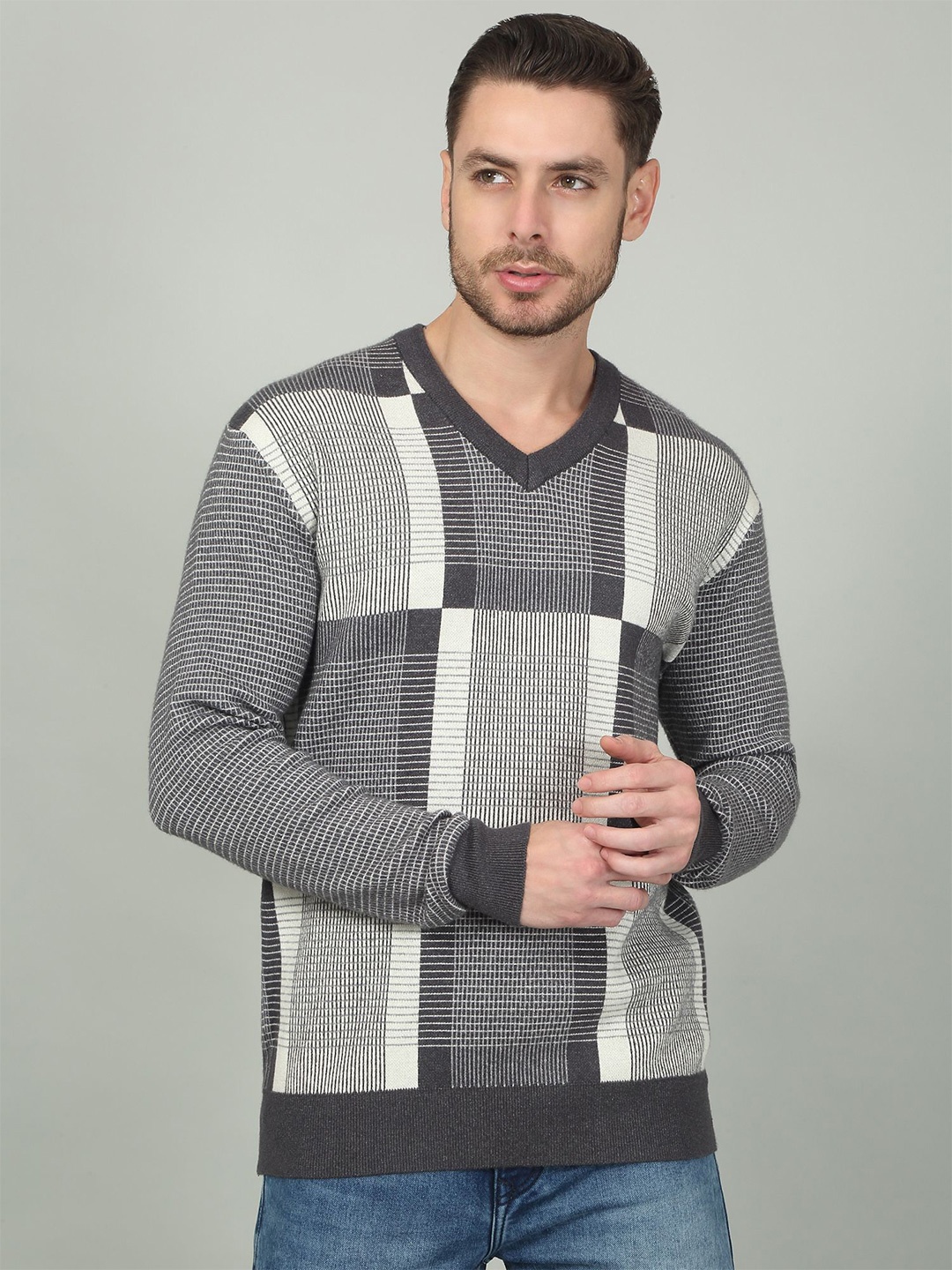 

Cantabil Men Checked Pullover Sweater, Charcoal