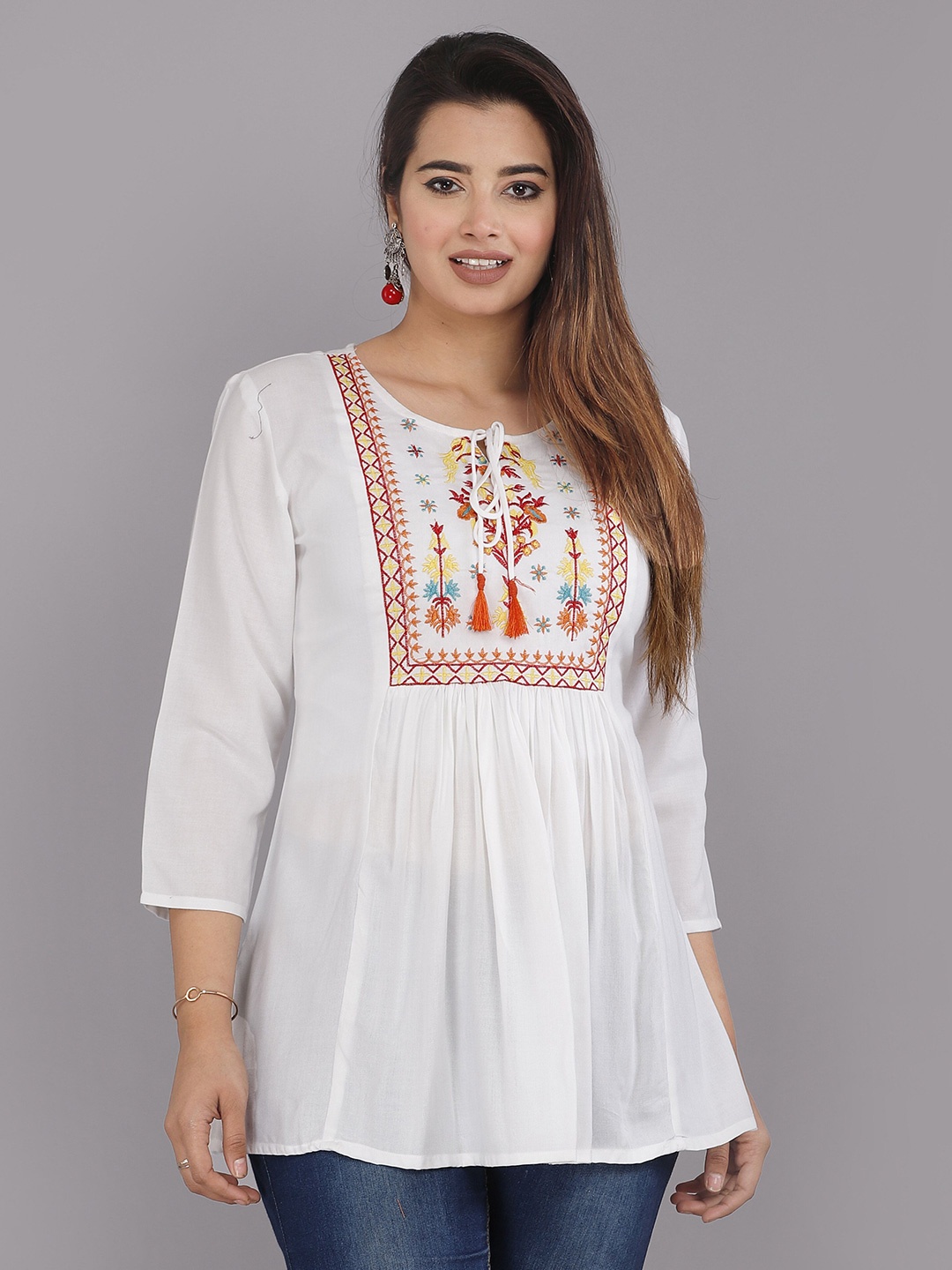 

AVAYAYAT Embroidered Keyhole Neck Top, White