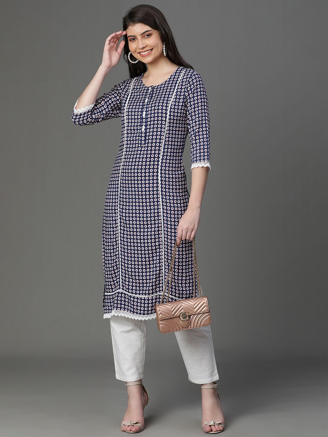 

VEGAL Geometric Printed Round Neck Straight Kurta, Blue