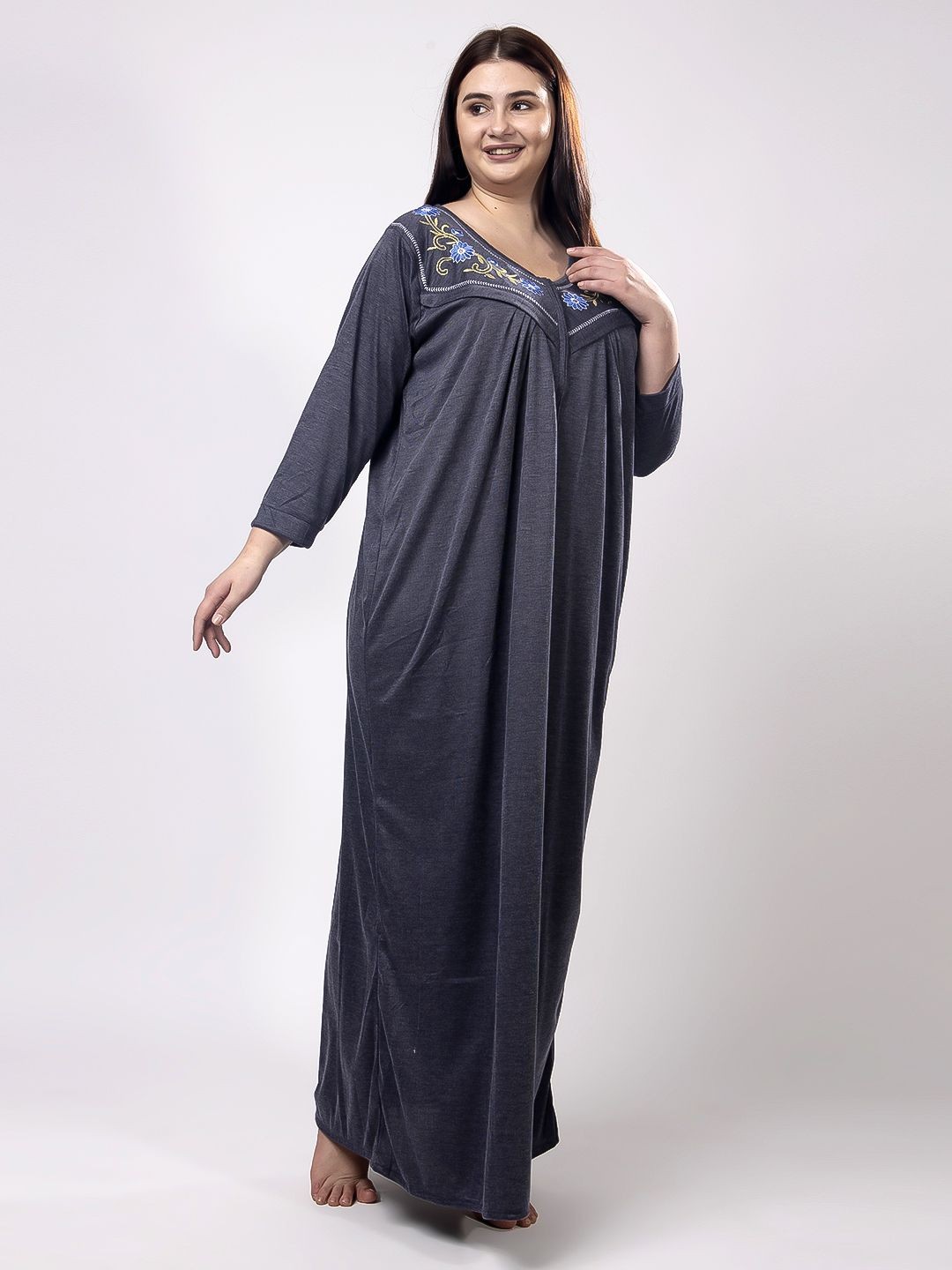 

CHUI MUI Embroidered Maxi Nightdress, Navy blue