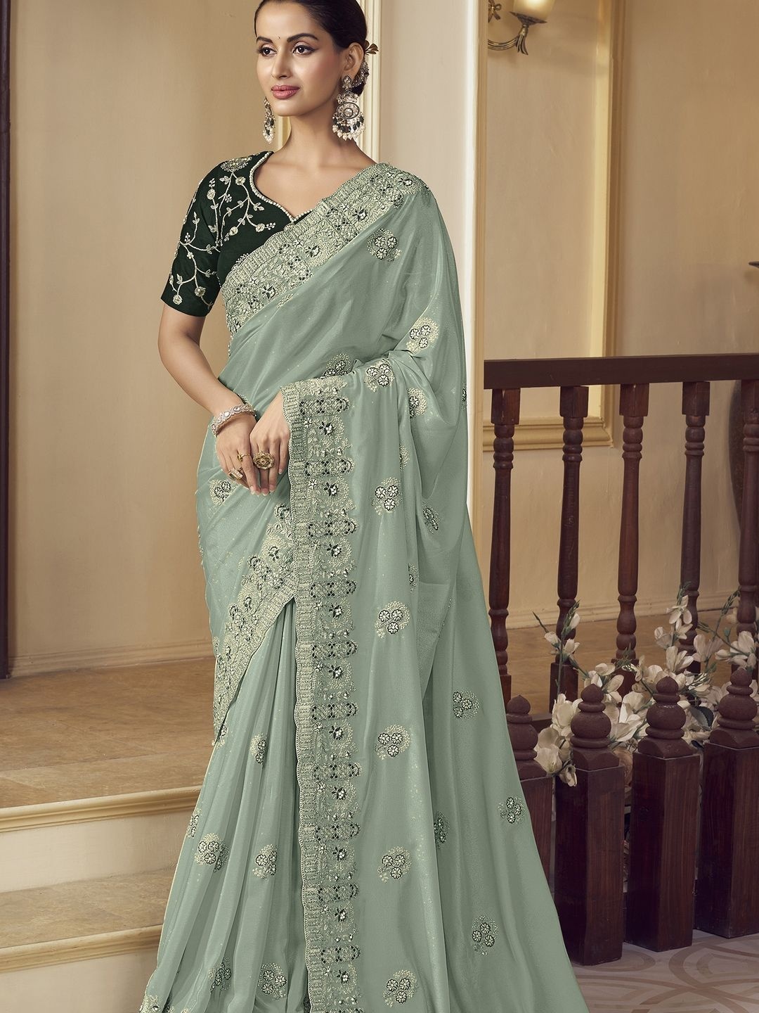 

Suha Floral Embroidered Pure Crepe Saree, Green