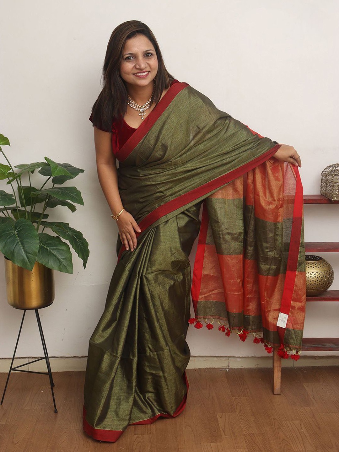 

Luxurionworld Tissue Saree with Blouse Piece, Green