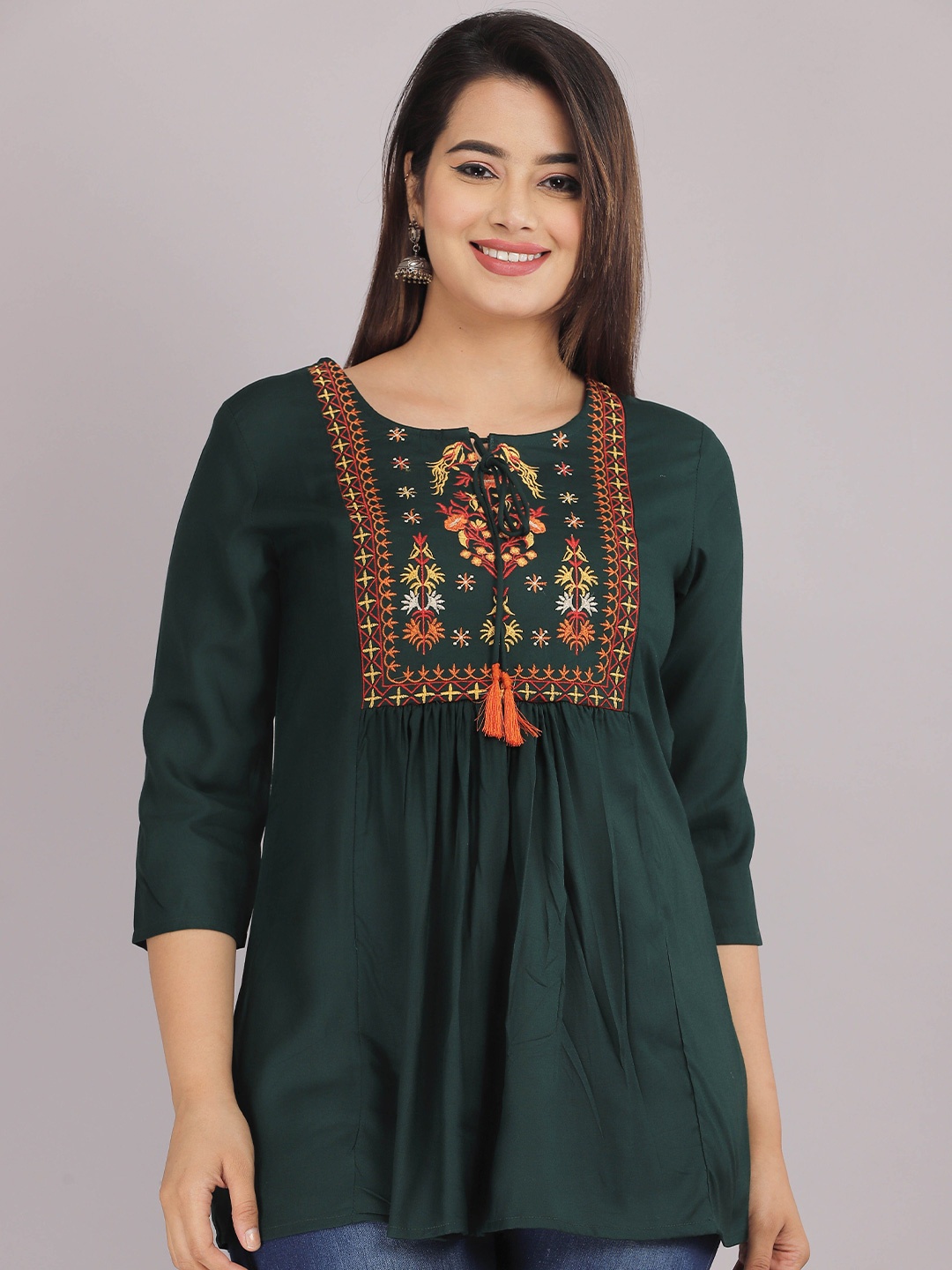 

AVAYAYAT Embroidered Keyhole Neck Top, Green