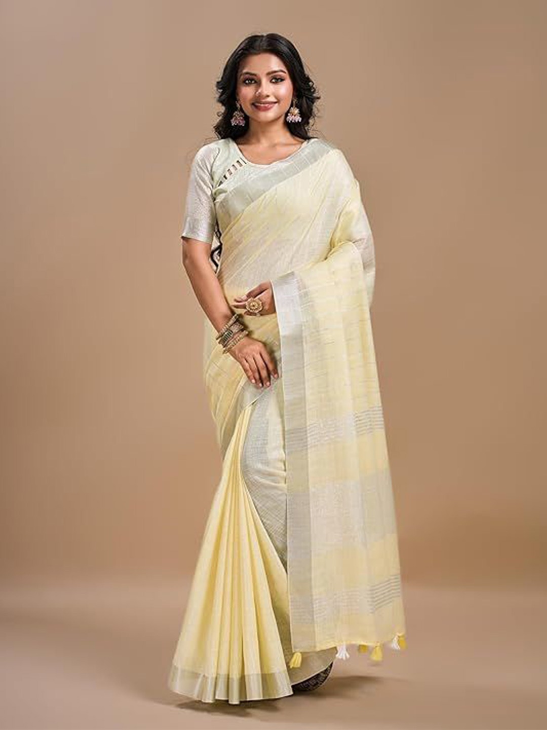 

NEGRONI Zari Linen Blend Saree, Cream