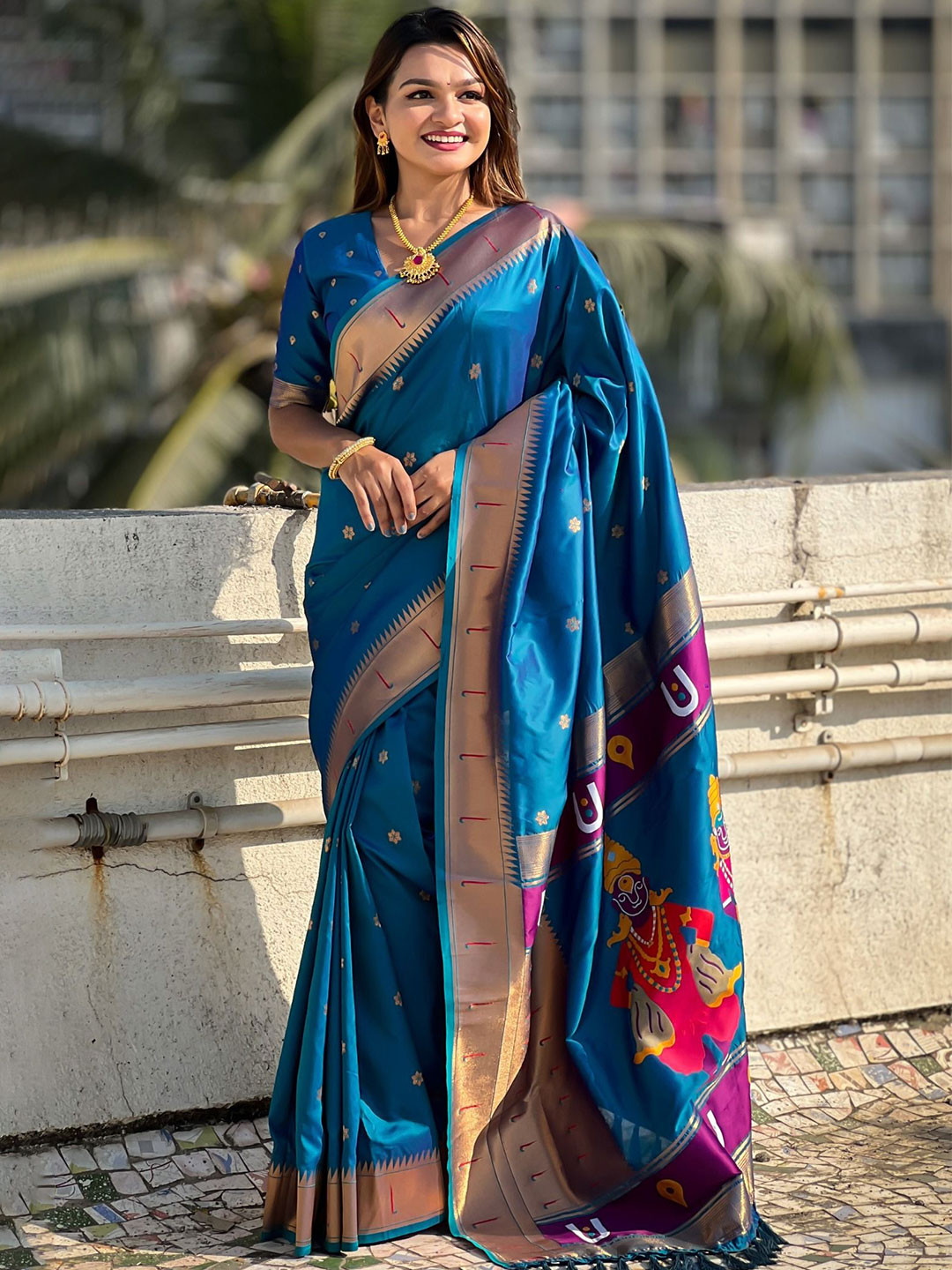 

MySilkLove Women Woven Design Paithani Saree, Blue