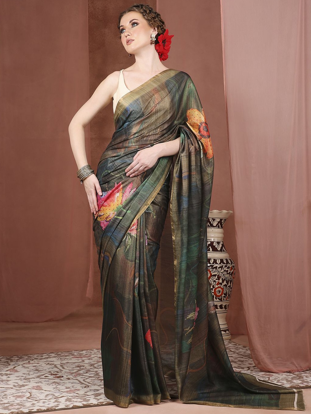 

JUST FASHION Floral Printed Zari Banarasi Saree, Black