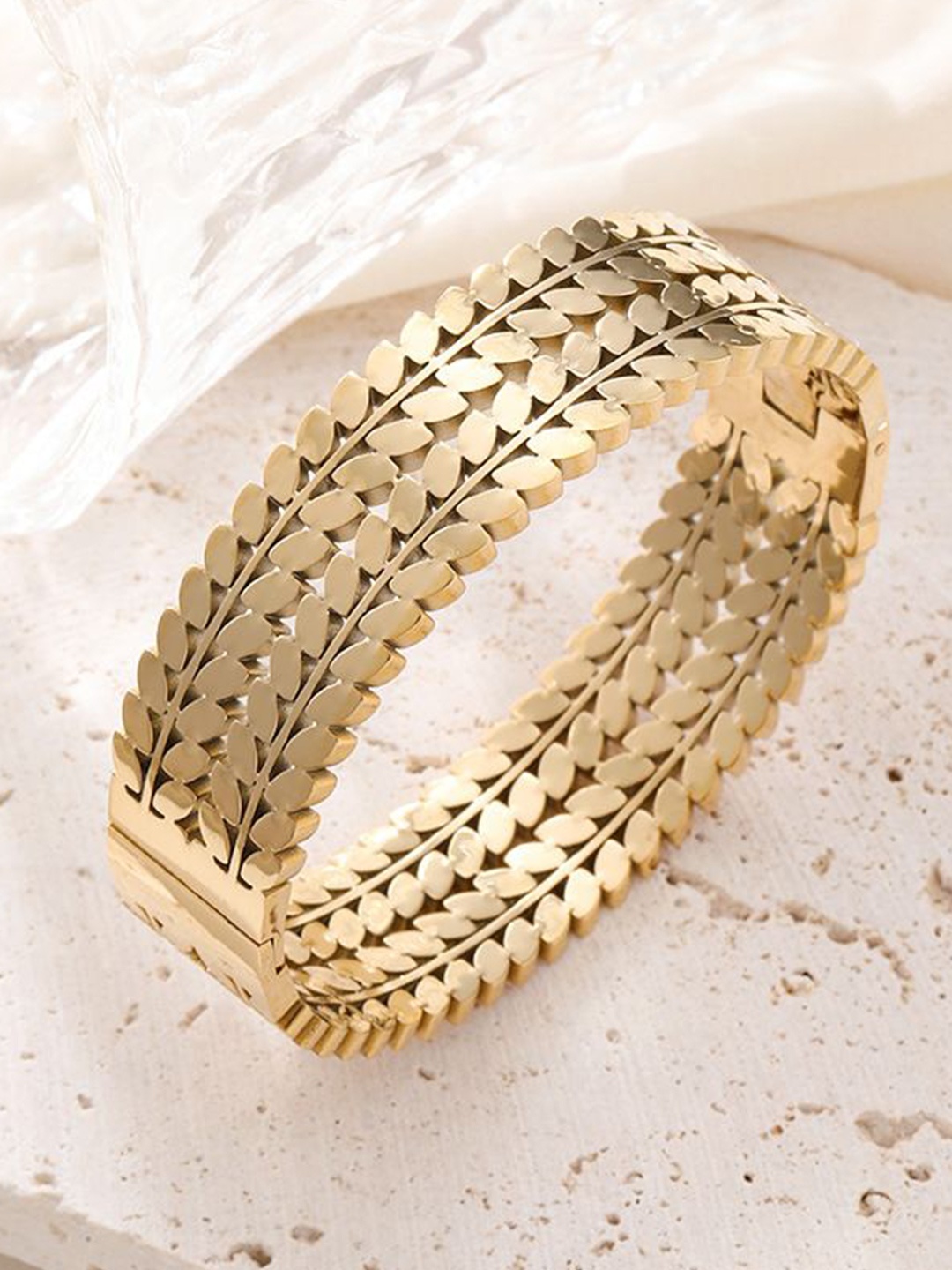 

MEENAZ Gold-Plated Stainless Steel Anti-Tarnish Kada Bracelet