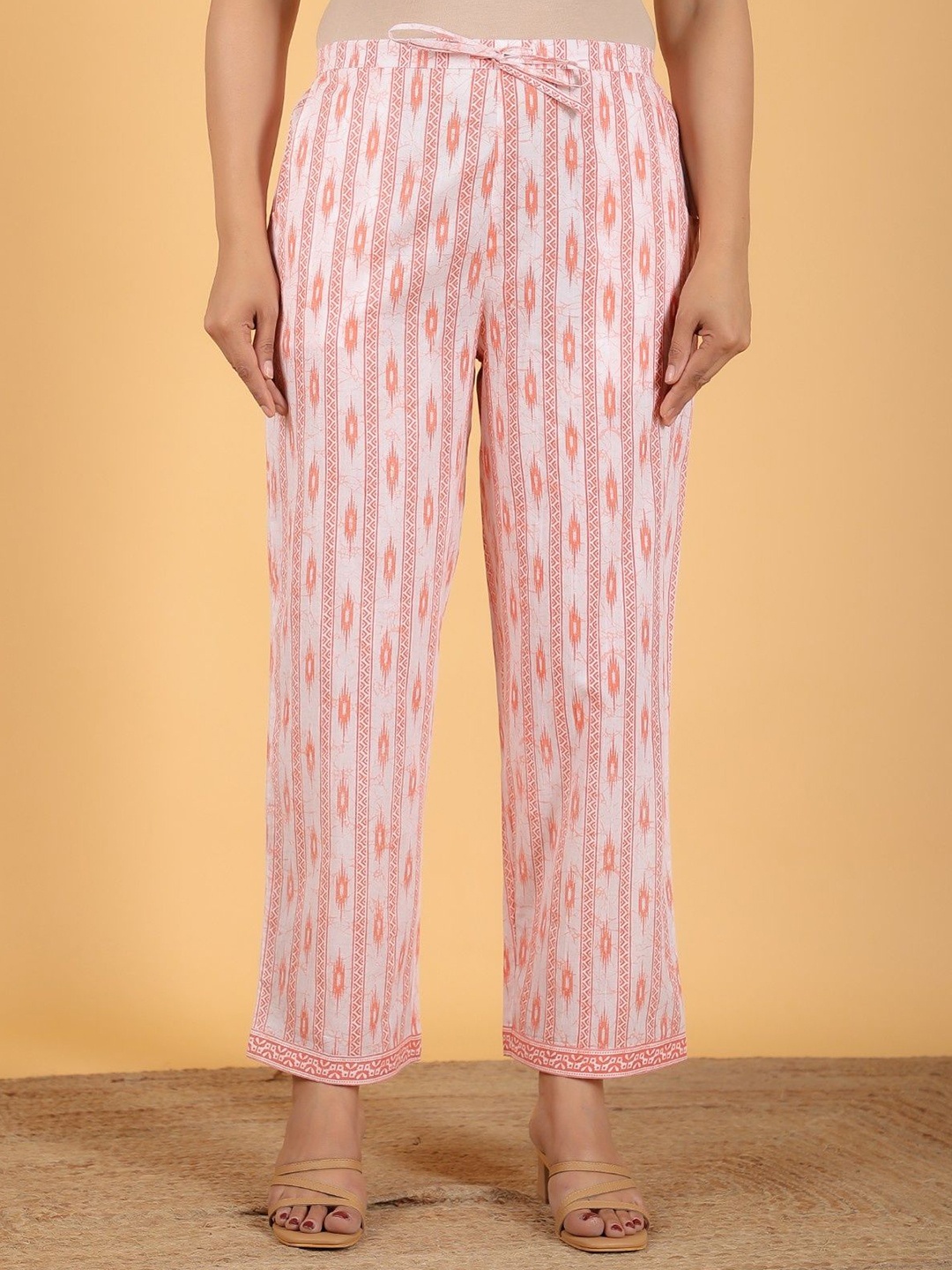 

Aramya Women Printed Straight Fit Cotton Trouser, White