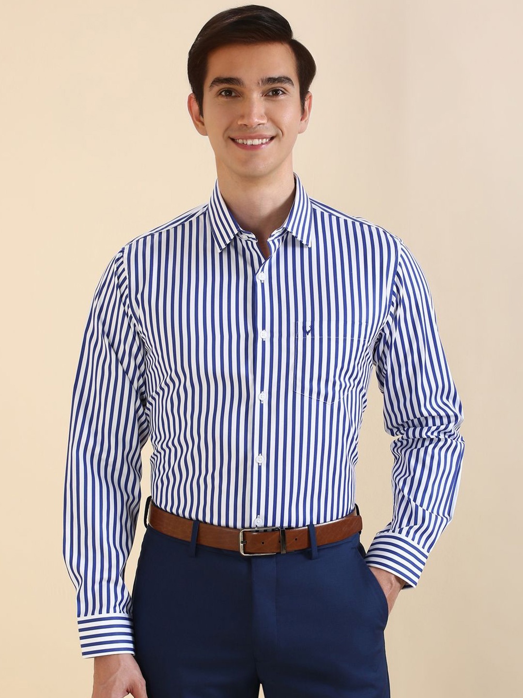 

Allen Solly Men Slim Fit Spread Collar Vertical Striped Cotton Formal Shirt, White