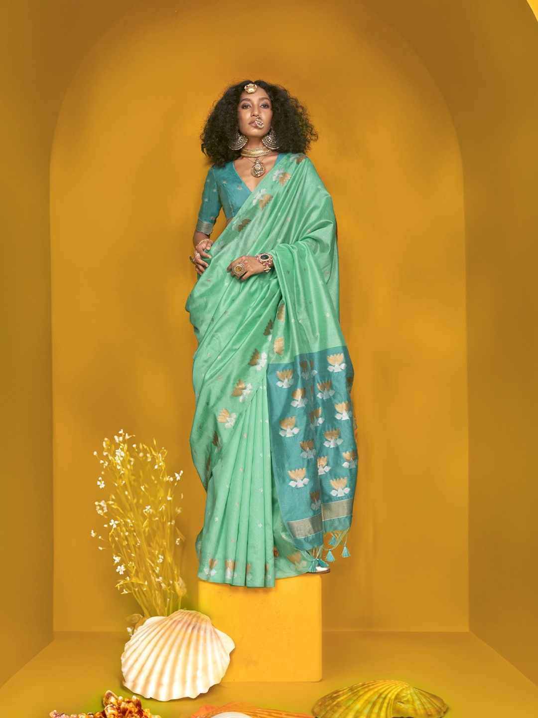 

Kriyansh Woven Design Silk Blend Designer Banarasi Saree, Green