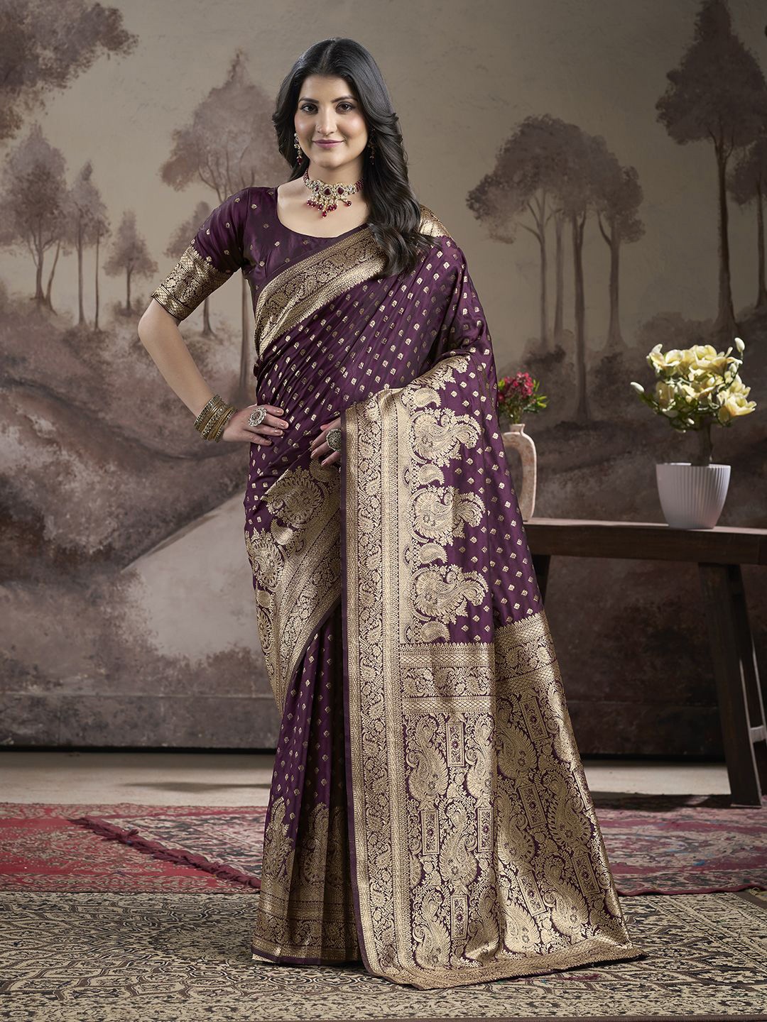 

Manu Designer Embellished Zari Silk Blend Banarasi Saree, Brown