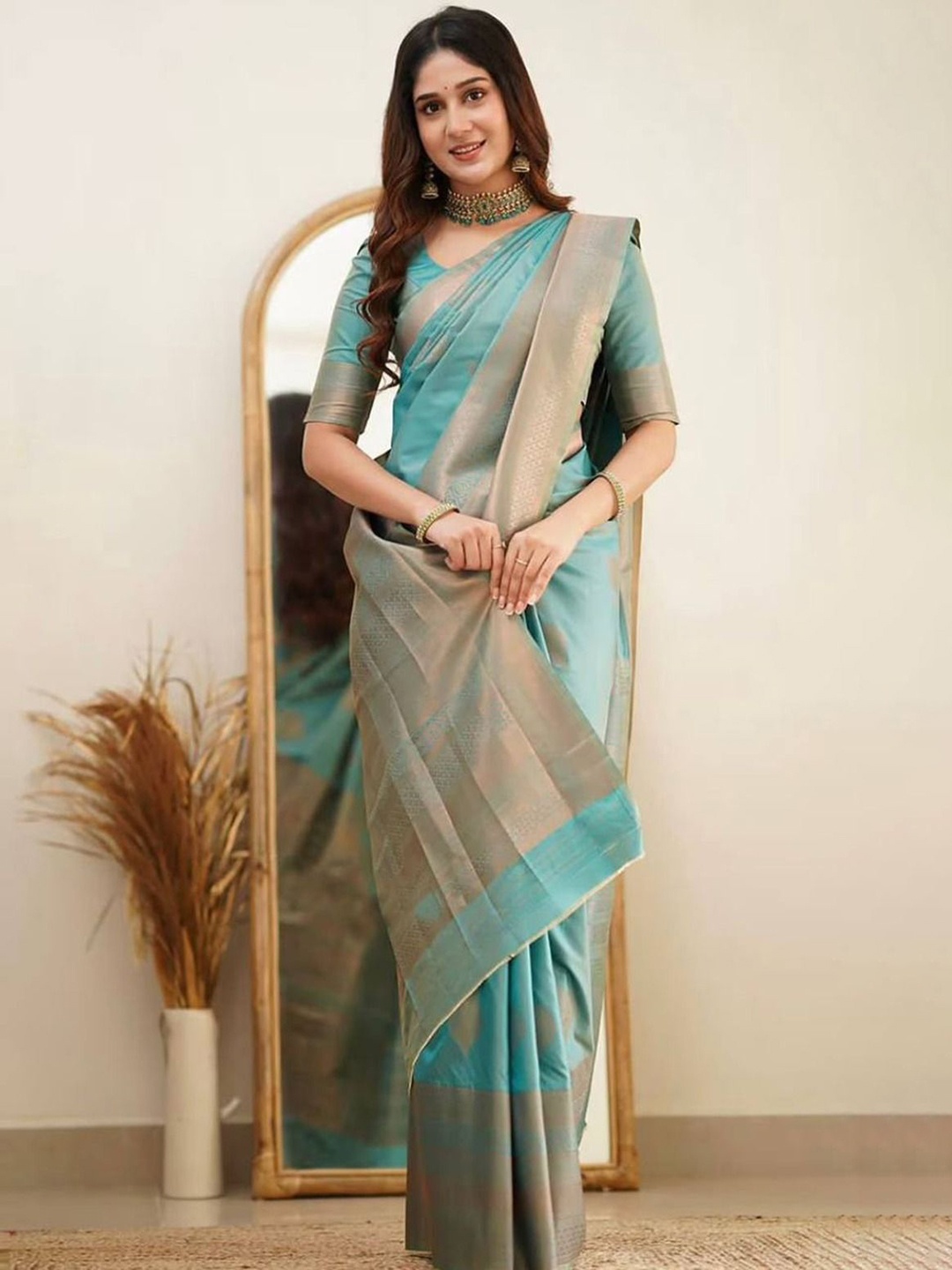 

Anouk Woven Design Zari Silk Blend Saree, Turquoise blue