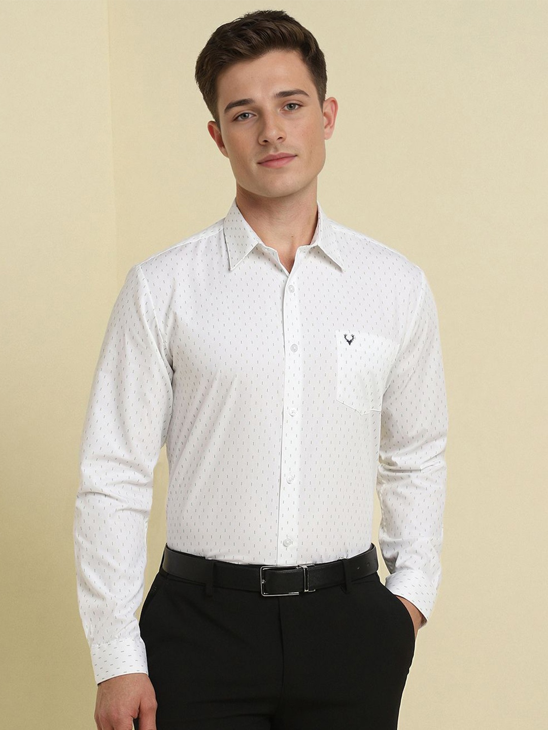 

Allen Solly Men Slim Fit Spread Collar Geometric Printed Cotton Formal Shirt, White