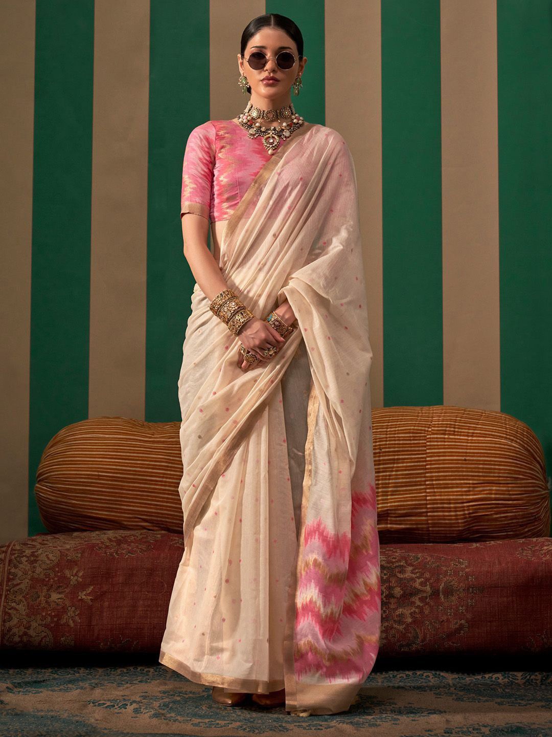 

bansari textiles Ethnic Motifs Zari Woven Design Banarasi Saree, Pink