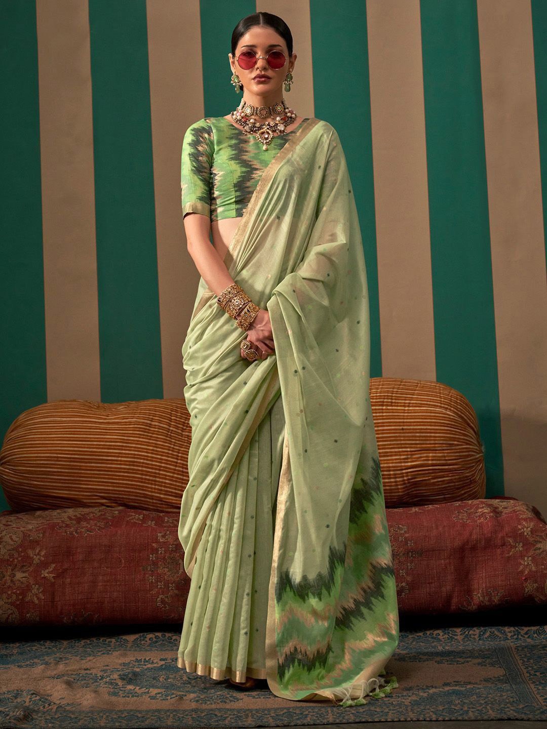 

bansari textiles Woven Design Banarasi Saree, Lime green