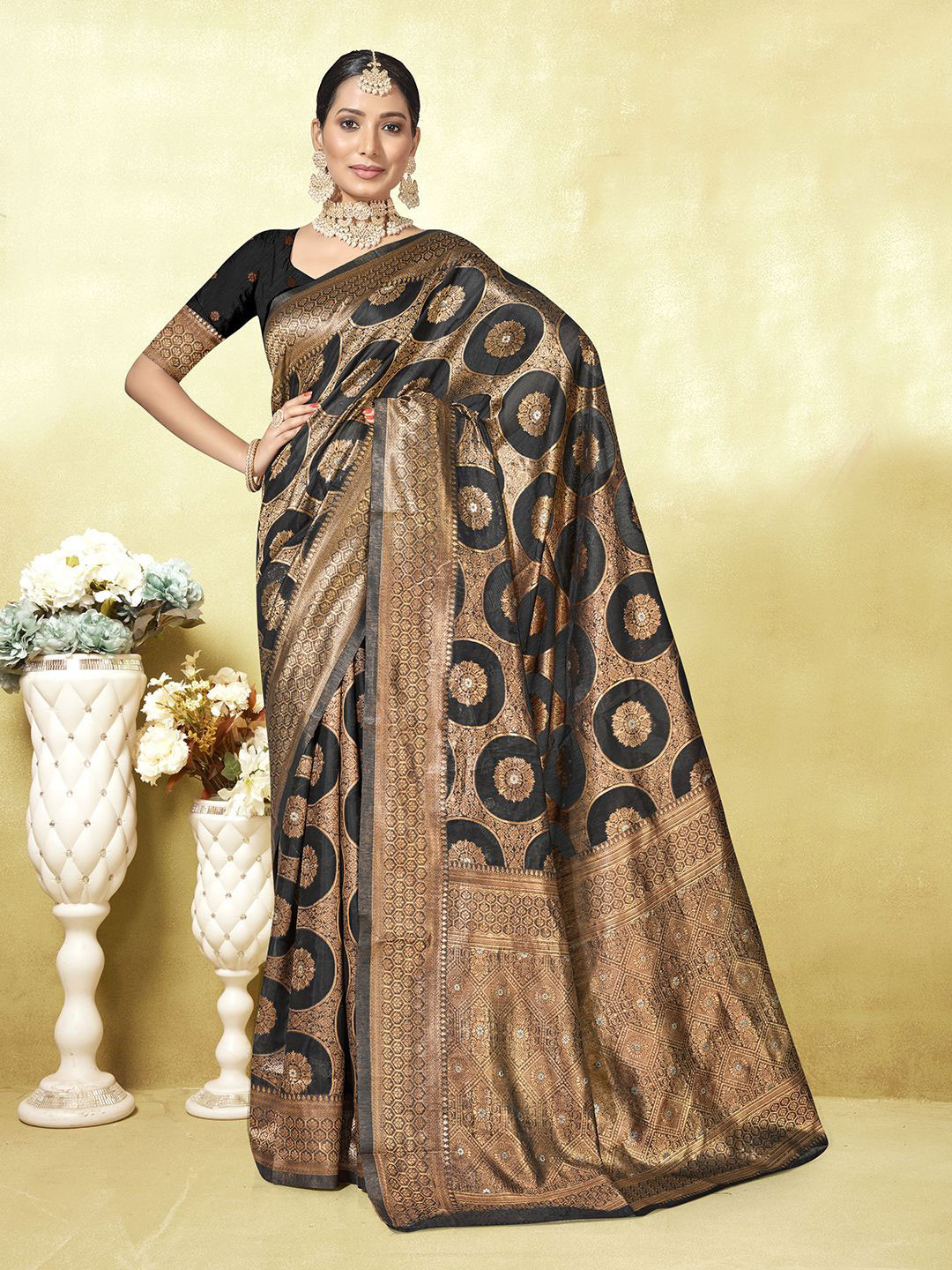 

sagarika Woven Design Zari Chanderi Saree, Black