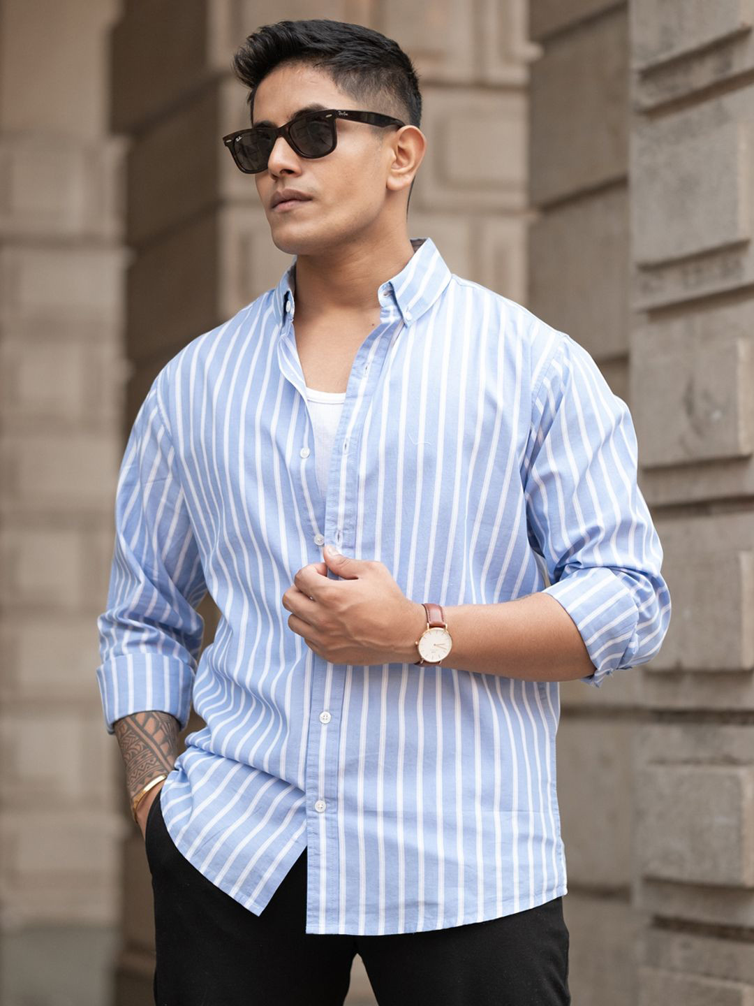 

Powerlook Men Button-Down Collar Vertical Striped Relaxed Fit Cotton Casual Shirt, Blue