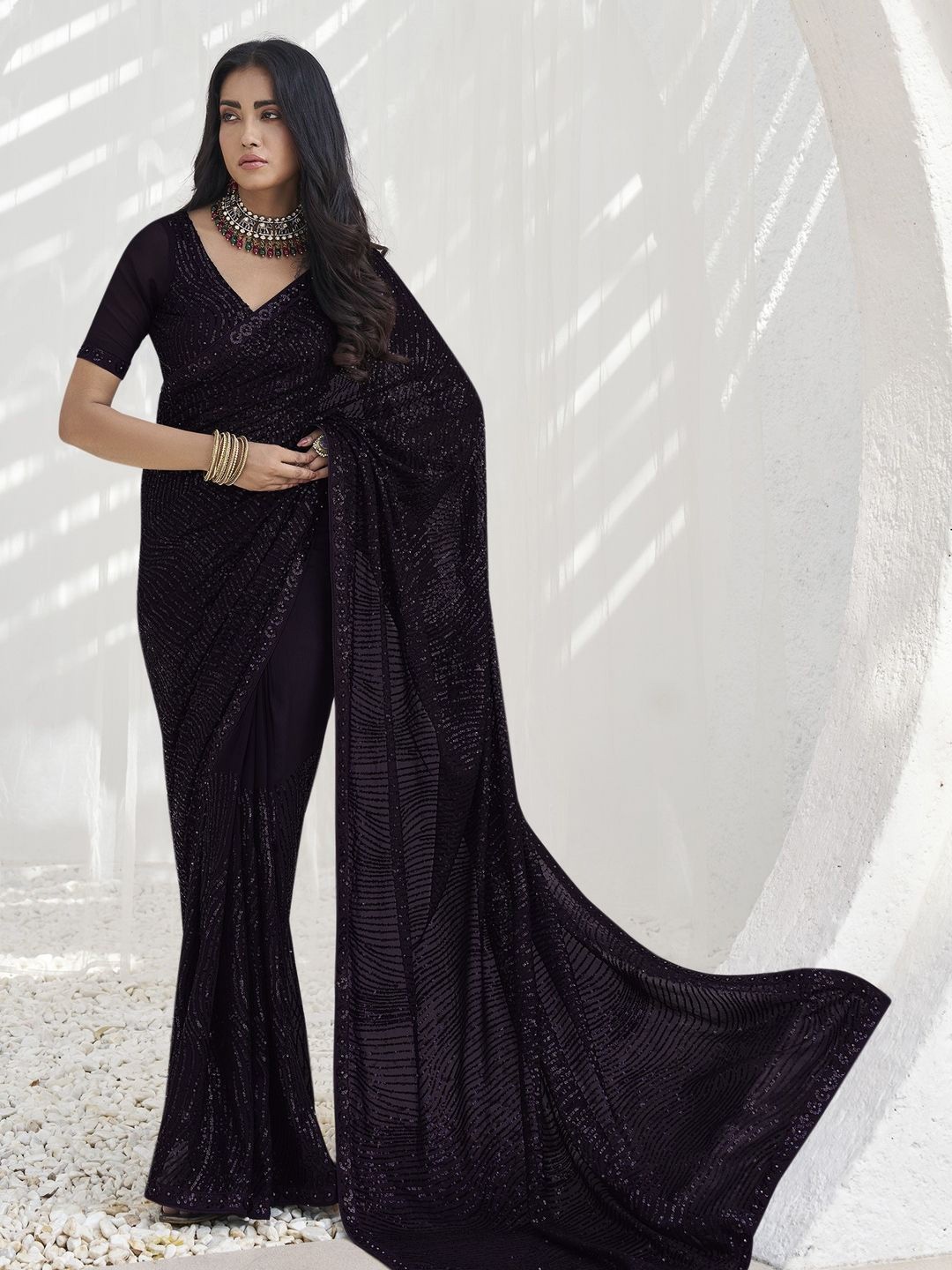 

Suha Embellished Sequinned Pure Georgette Saree, Black