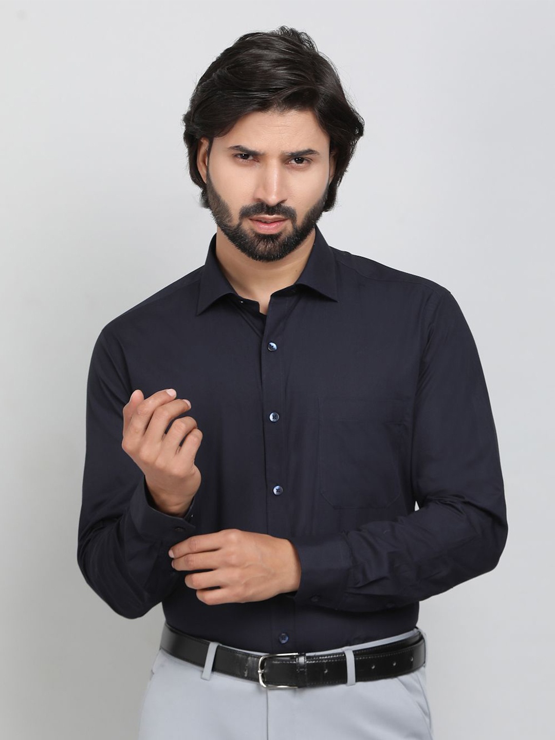 

Greenfibre Men Slim Fit Opaque Formal Shirt, Navy blue