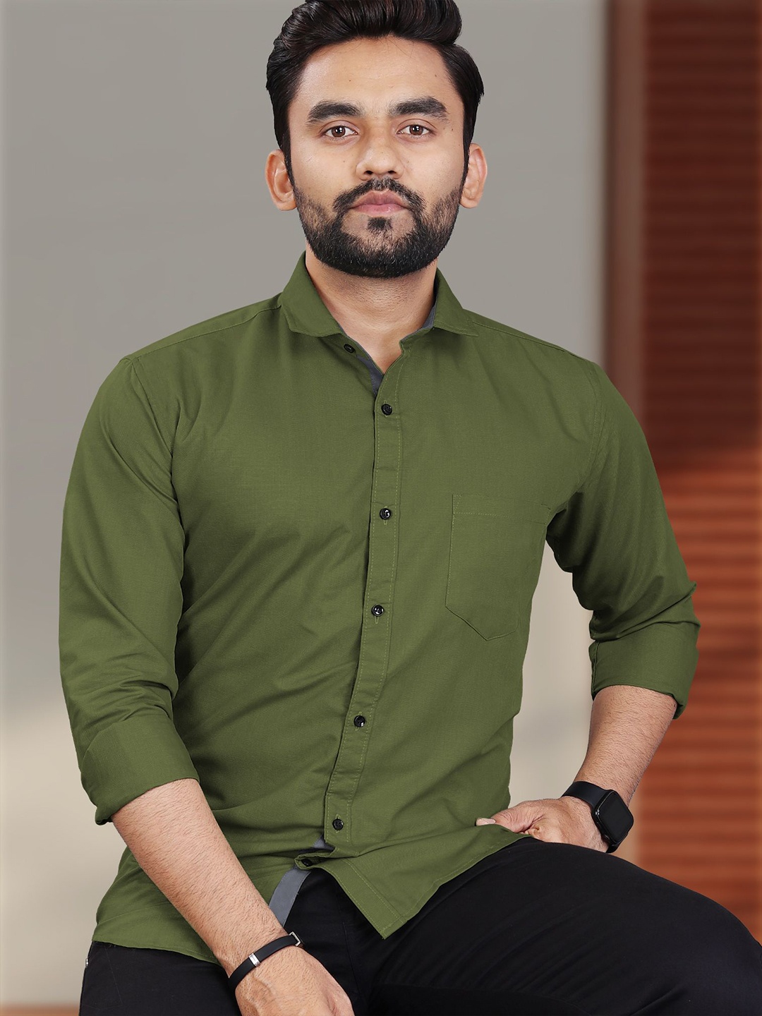 

VeBNoR Men Standard Fit Solid Spread Collar Casual Shirt, Green