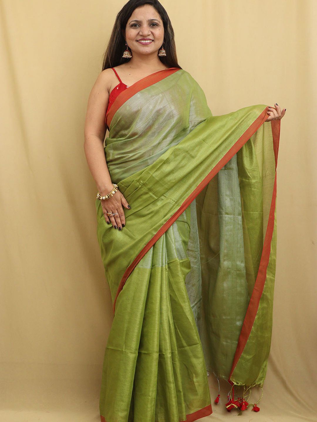 

Luxurionworld Woven Design Saree With Blouse Piece, Green