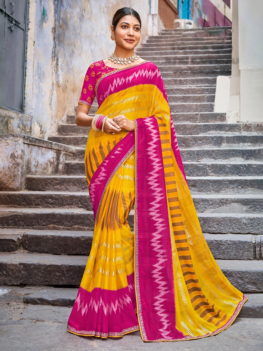 

Laxmipati Striped Poly Chiffon Designer Saree, Yellow