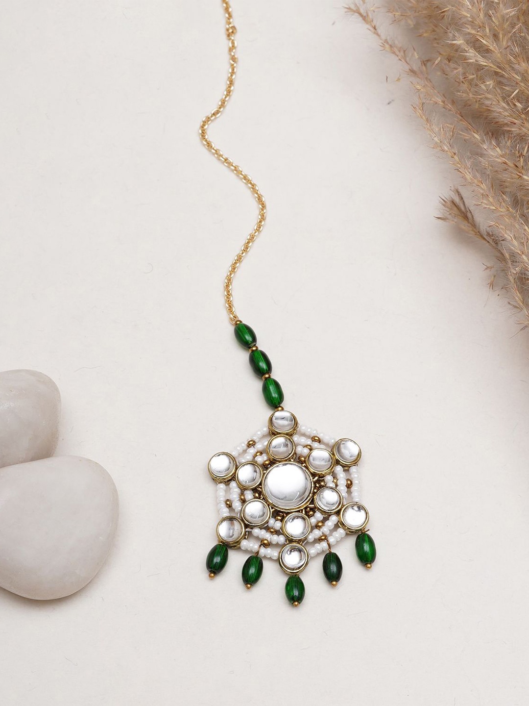 

BeAbhika Women Pearl and Kundan Green Stone Maangtikka, Gold