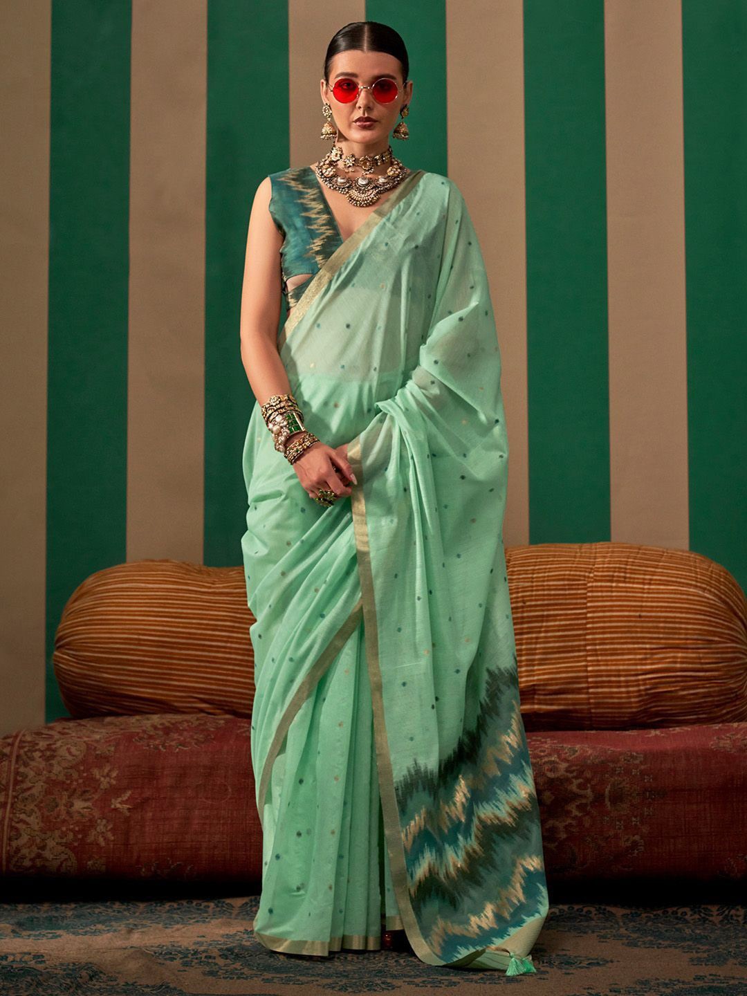 

Kriyansh Ethnic Motifs Printed Zari Banarasi Saree, Turquoise blue