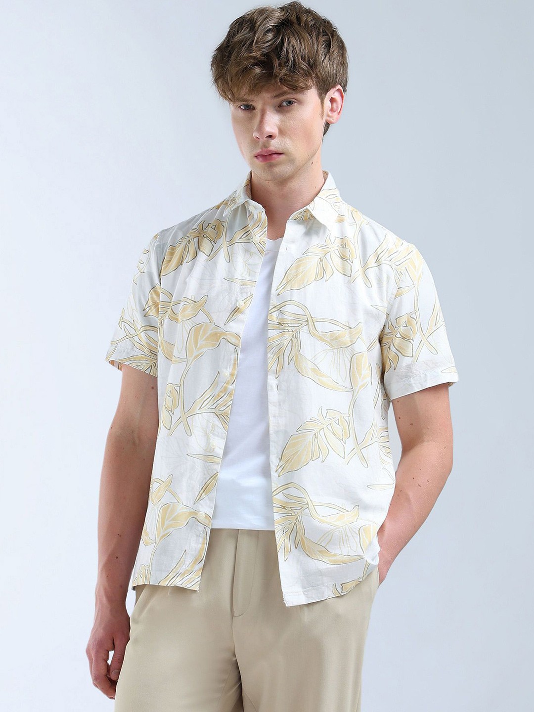 

Flying Machine Regular Fit Floral Shirt, Yellow
