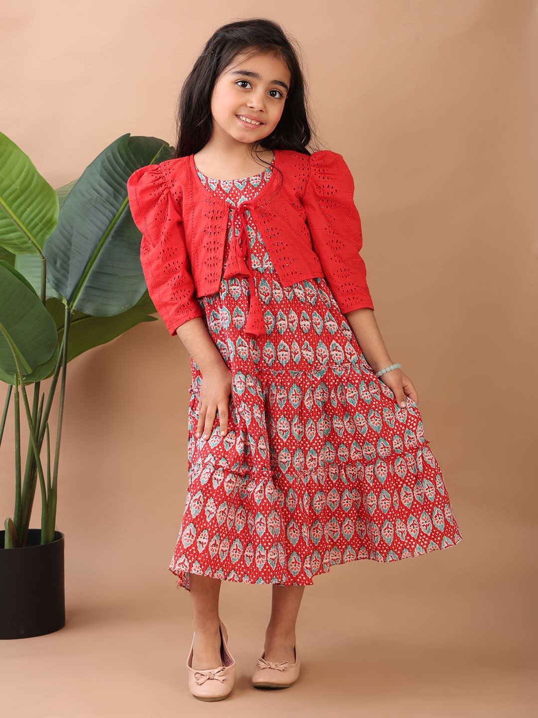 

Here&Now X Kinder Kids Girls Floral Print Tie-Up Neck Puff Sleeve A-Line Midi Dress, Red