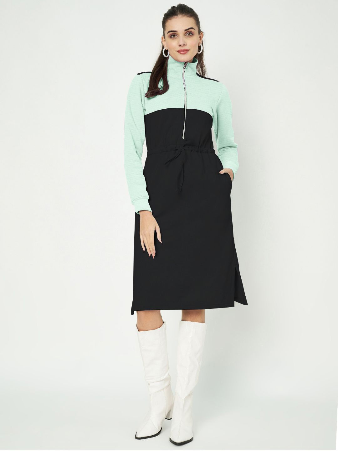 

BRINNS Women Colourblocked Fit and Flare Midi Dress, Black