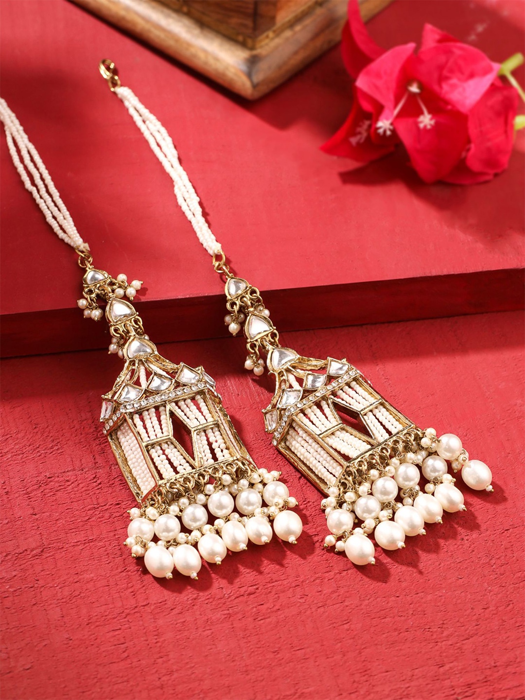 

Yellow Chimes Gold-Plated Kundan Stone Studded & Beaded Dome Shaped Jhumkas