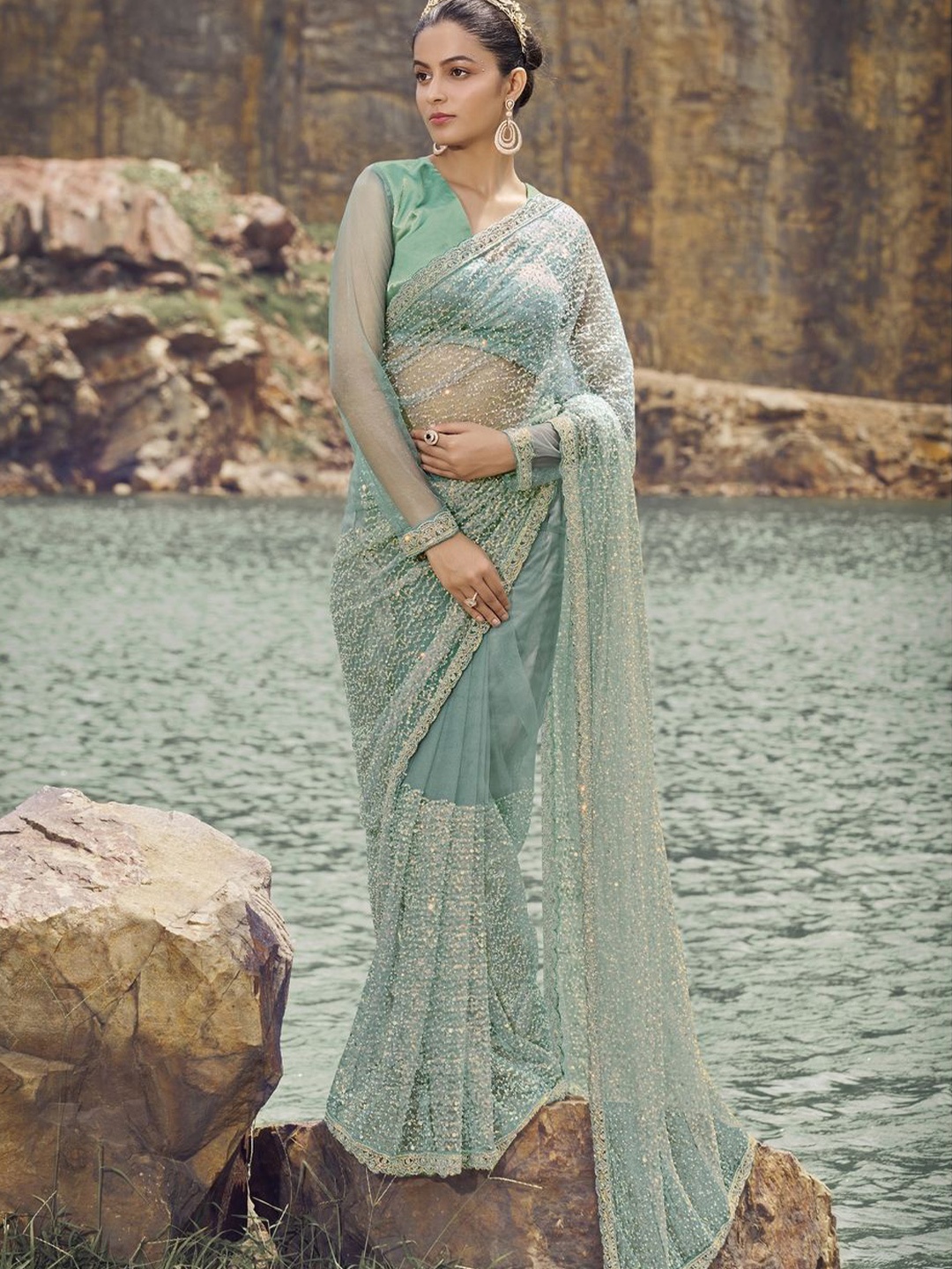 

Suha Embellished Sequinned Beads and Stones Heavy Work Net Saree, Sea green