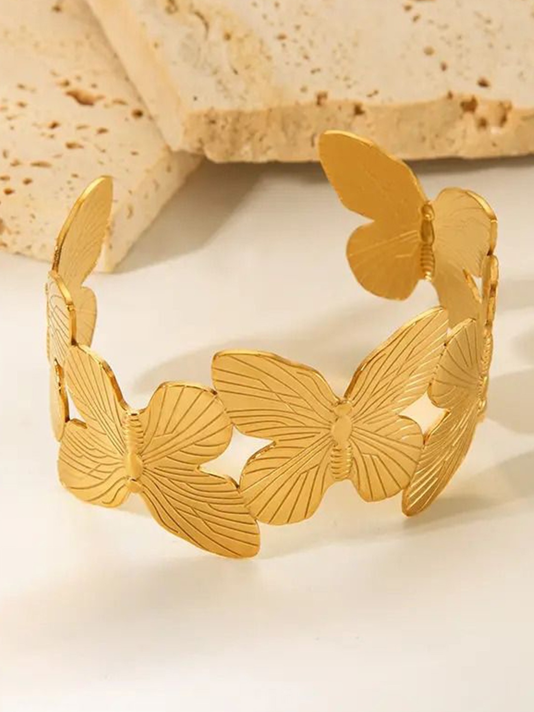 

MEENAZ Gold-Plated Stainless Steel Anti-Tarnish Cuff Bracelet