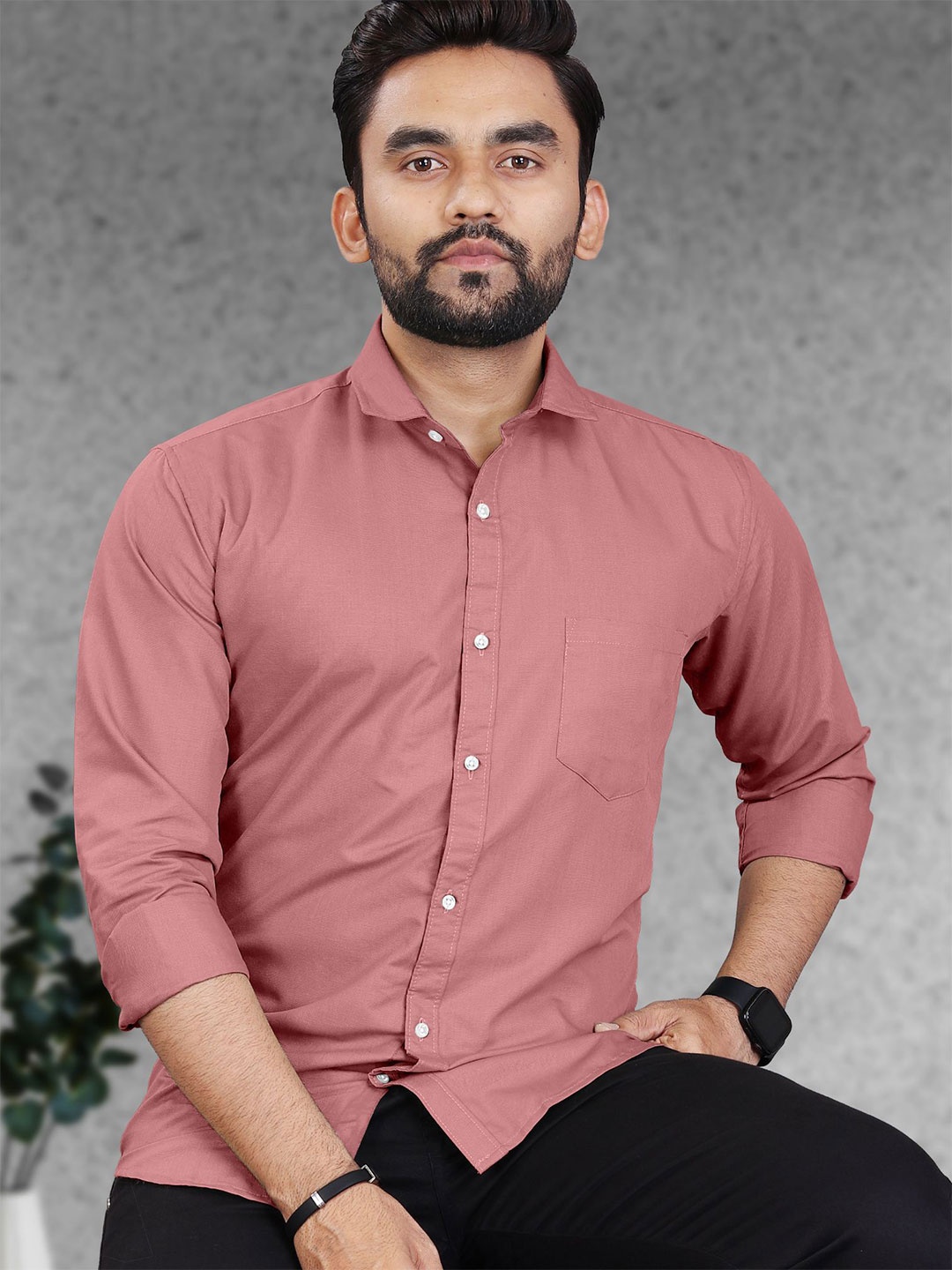 

VeBNoR Men Standard Fit Solid Spread Collar Casual Shirt, Pink