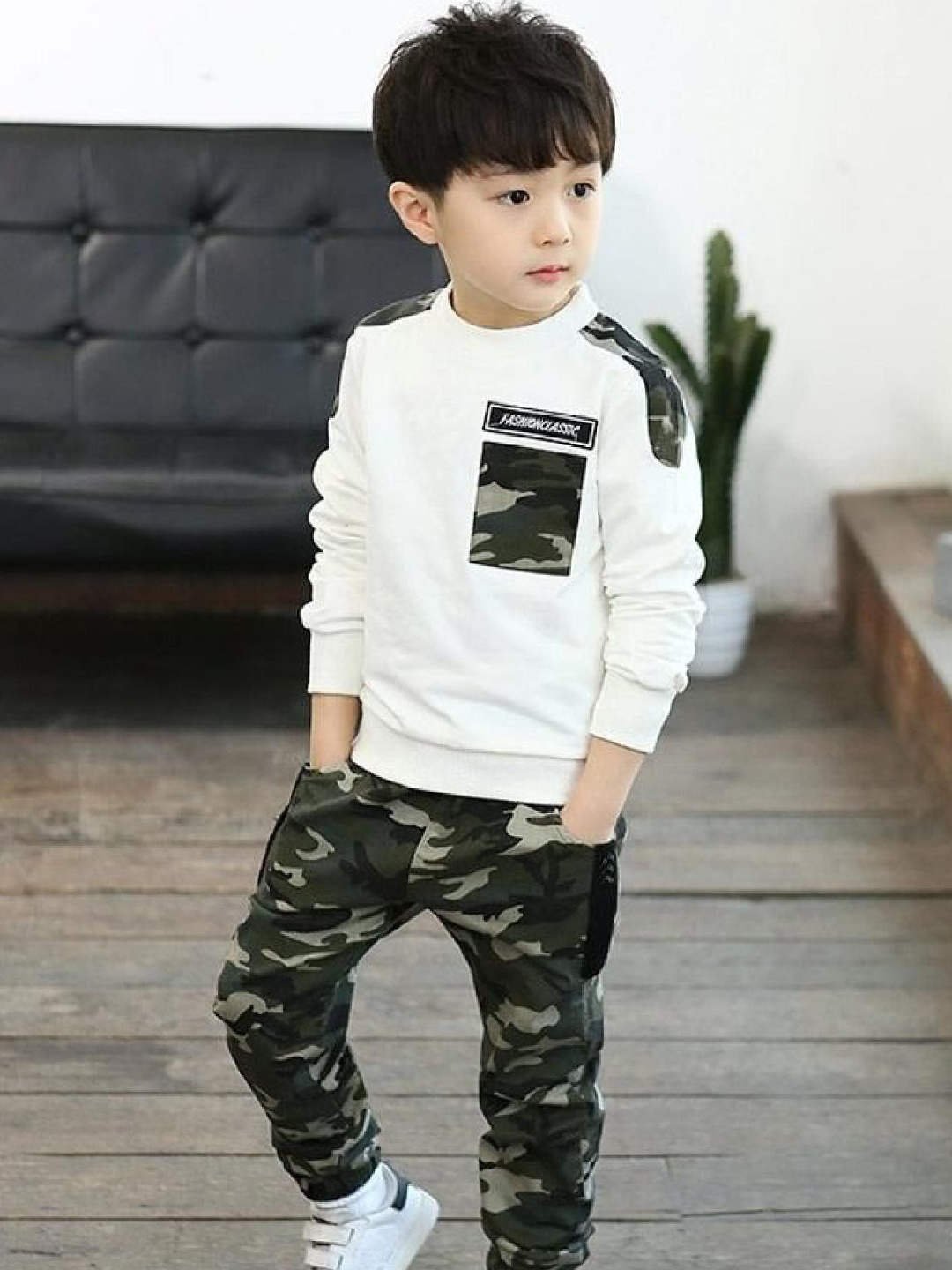 

HEERALI FASHION Boys Long Sleeves Sweatshirt With Jogger, White