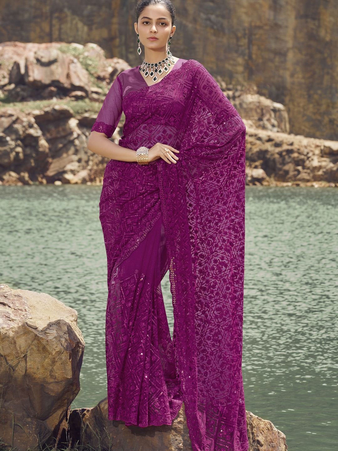 

Suha Women Embellished Sequinned Net Saree, Purple