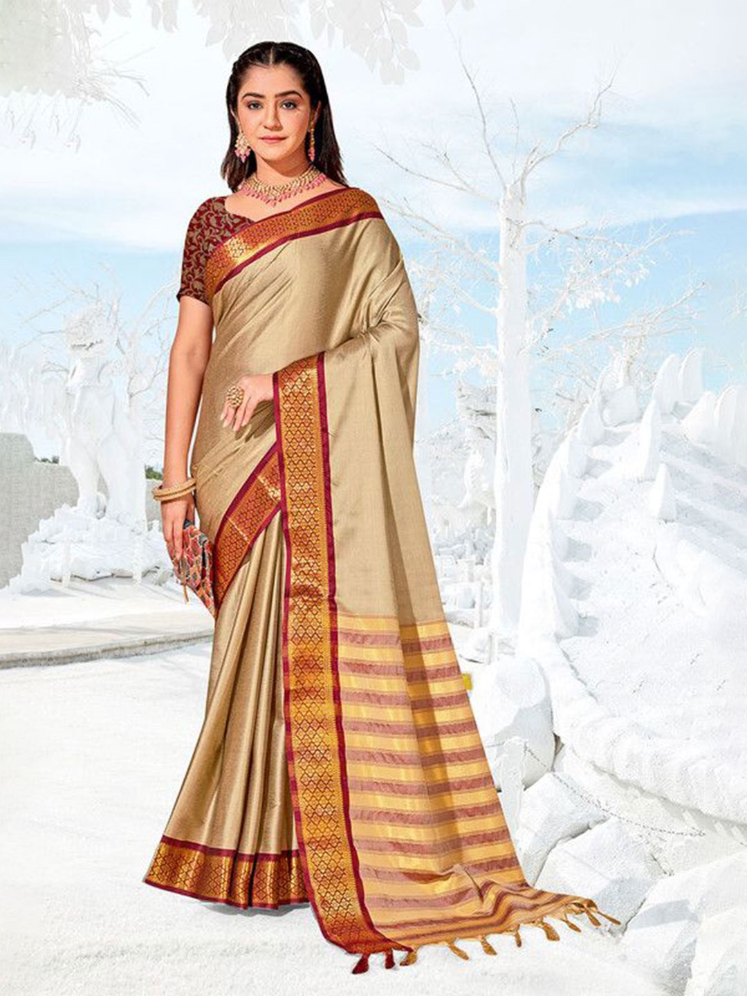 

sagarika Zari Silk Blend Narayan Peth Saree, Beige