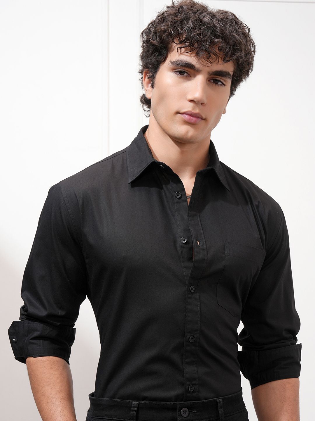 

KETCH Men Solid Relaxed Fit Casual Shirt, Black
